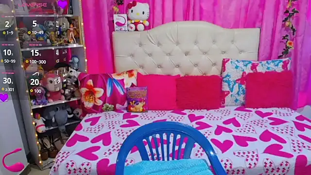 Snapshot of golden_girl01 chatting on September 2025 08:37:02 PM golden girl01 online show from September 2025 08:37:02 PM