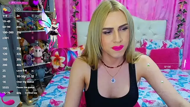 Snapshot of golden_girl01 chatting on October 2025 05:13:02 PM golden girl01 online show from October 2025 05:13:02 PM