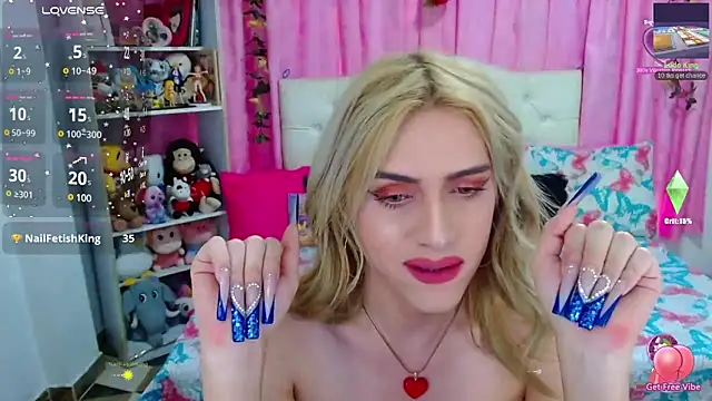 Snapshot of golden_girl01 chatting on March 2025 09:53:02 PM golden girl01 online show from March 2025 09:53:02 PM