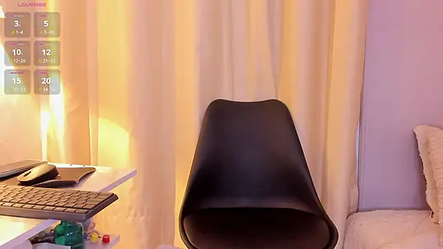 Sisi fun online show from March 2026 07:04:01 PM