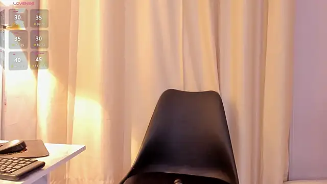 Sisi fun online show from March 2026 07:51:01 PM