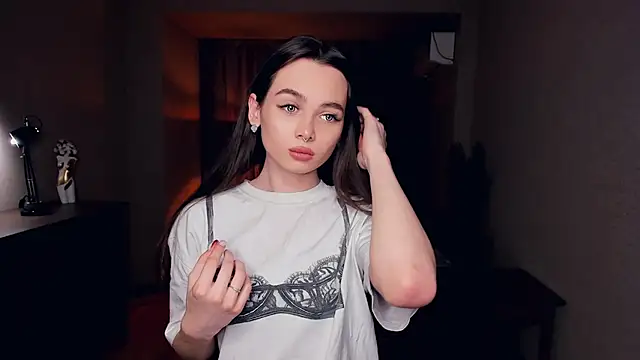 YvonneRobes online show from January 2026 07:53:02 PM