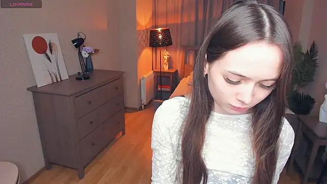 YvonneRobes online show from February 2026 07:13:01 PM