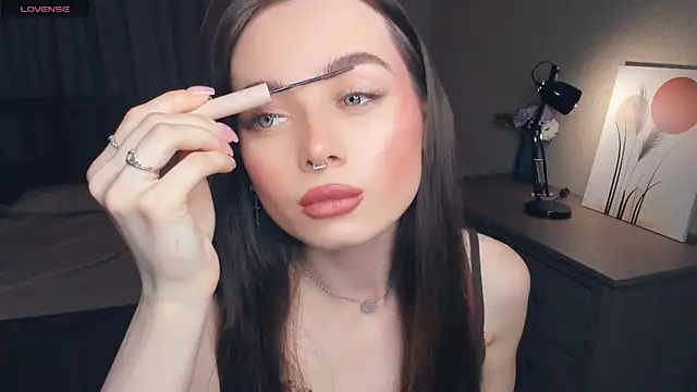 YvonneRobes online show from March 2026 07:18:01 PM