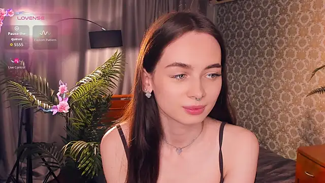 YvonneRobes online show from June 2026 07:38:02 AM