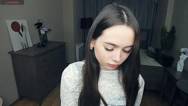 YvonneRobes online show from February 2026 07:25:01 PM