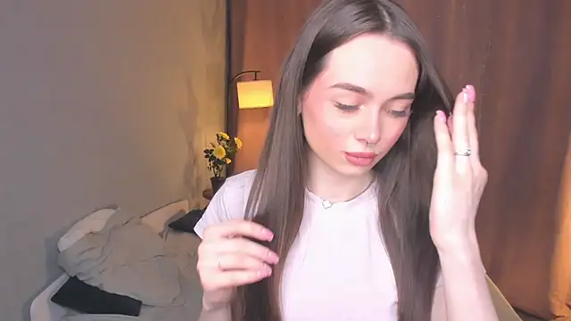 YvonneRobes online show from March 2026 07:10:01 PM