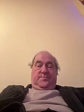 csikar online show from February 2026 06:06:01 PM