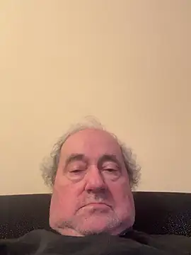 csikar online show from February 2026 10:18:02 PM