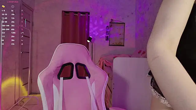 MiraJades online show from March 2026 03:06:01 PM