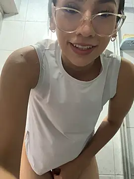 lunaluxury22 online show from March 2026 03:10:02 PM