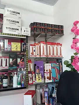 lunaluxury22 online show from February 2026 01:27:01 PM