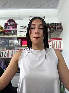 lunaluxury22 online show from May 2026 01:26:02 PM