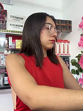 lunaluxury22 online show from February 2026 03:45:02 PM