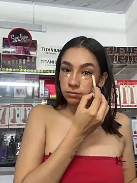 lunaluxury22 online show from April 2026 11:03:01 AM