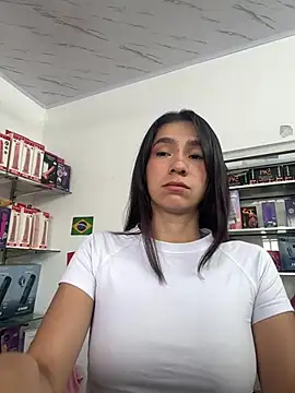 lunaluxury22 online show from June 2026 02:01:01 PM