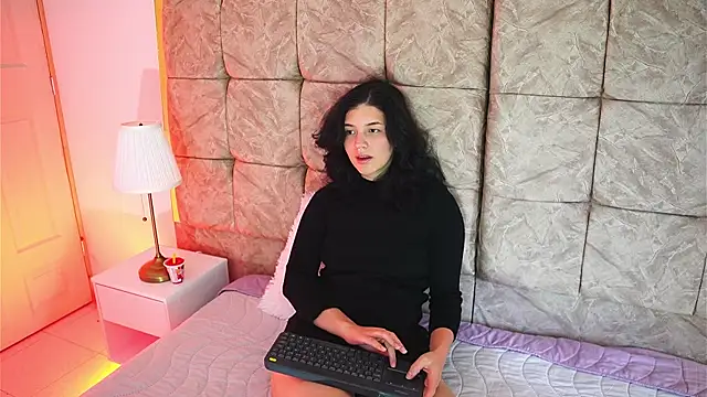 AlexiaClark7 online show from February 2026 07:47:01 PM