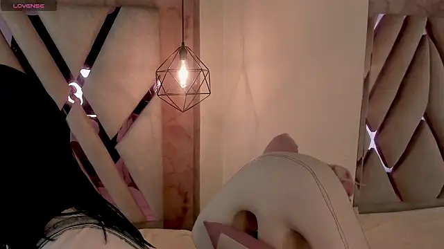 Snapshot of Lovely-martina chatting on February 2026 12:11:01 PM Lovely-martina online show from February 2026 12:11:01 PM