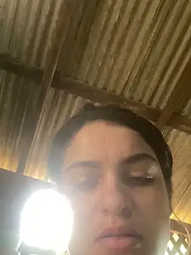 Snapshot of Maduzinha_ofc chatting on December 2025 01:37:02 PM Maduzinha ofc online show from December 2025 01:37:02 PM