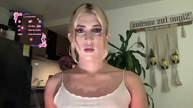 Snapshot of isa_fox_23 chatting on February 2026 03:24:01 AM isa fox 23 online show from February 2026 03:24:01 AM