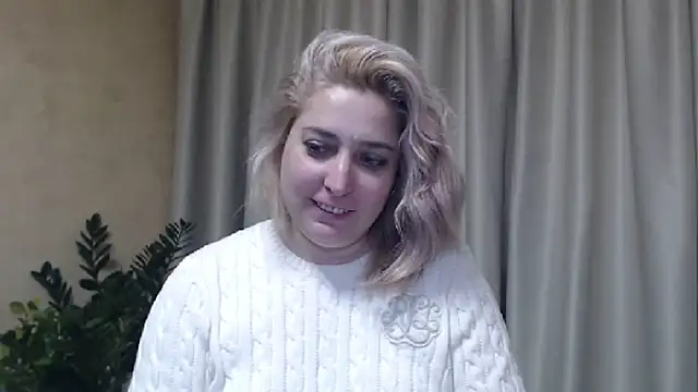 Snapshot of sweetpussy13 chatting on February 2025 09:47:02 AM sweetpussy13 online show from February 2025 09:47:02 AM