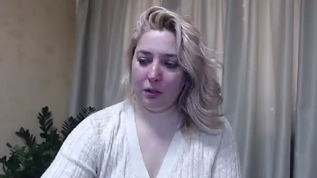 Snapshot of sweetpussy13 chatting on February 2025 07:21:01 AM sweetpussy13 online show from February 2025 07:21:01 AM
