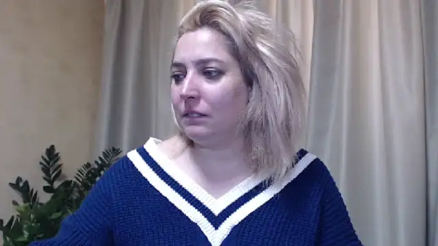 Snapshot of sweetpussy13 chatting on February 2025 06:54:01 AM sweetpussy13 online show from February 2025 06:54:01 AM