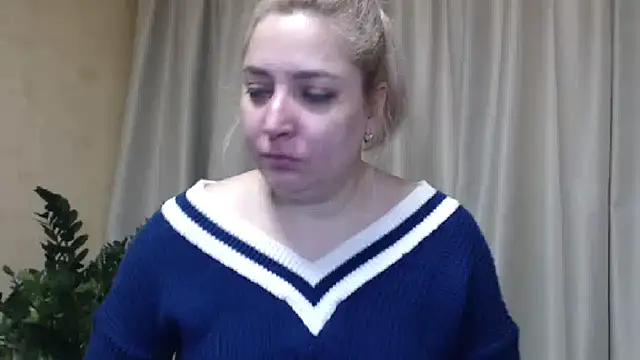 Snapshot of sweetpussy13 chatting on February 2025 06:50:02 AM sweetpussy13 online show from February 2025 06:50:02 AM