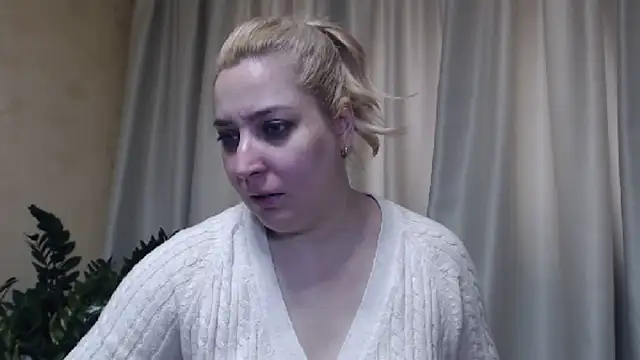 Snapshot of sweetpussy13 chatting on March 2025 07:29:02 AM sweetpussy13 online show from March 2025 07:29:02 AM