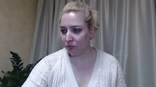 Snapshot of sweetpussy13 chatting on March 2025 07:09:01 AM sweetpussy13 online show from March 2025 07:09:01 AM
