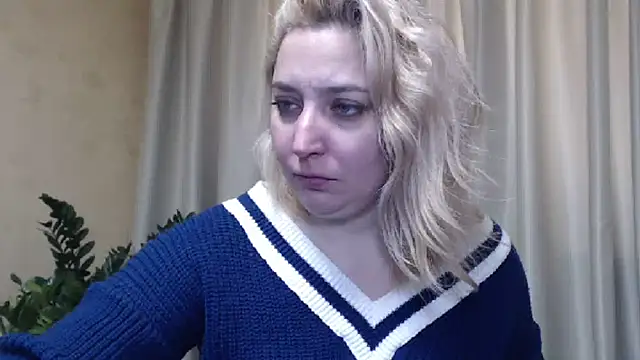 Snapshot of sweetpussy13 chatting on February 2025 07:08:01 AM sweetpussy13 online show from February 2025 07:08:01 AM