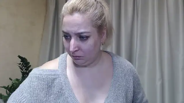 Snapshot of sweetpussy13 chatting on March 2025 09:58:02 AM sweetpussy13 online show from March 2025 09:58:02 AM