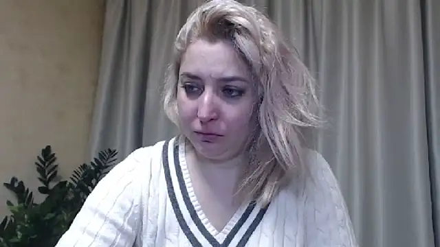 Snapshot of sweetpussy13 chatting on February 2025 06:56:01 AM sweetpussy13 online show from February 2025 06:56:01 AM