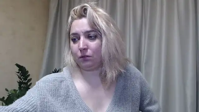 Snapshot of sweetpussy13 chatting on February 2025 09:55:01 AM sweetpussy13 online show from February 2025 09:55:01 AM