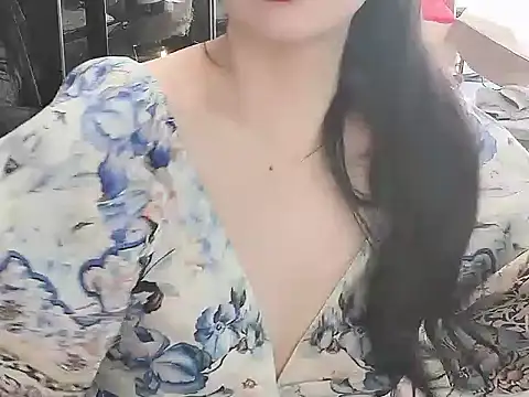 Snapshot of lisachen13 chatting on December 2025 07:03:01 AM lisachen13 online show from December 2025 07:03:01 AM