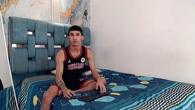 DIAMOND BLACKS online show from April 2026 07:10:01 AM