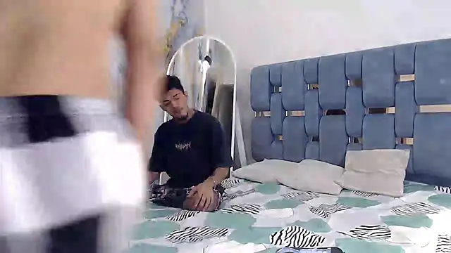 DIAMOND BLACKS online show from April 2026 07:26:01 AM