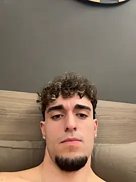 Snapshot of rich_papi chatting on December 2025 03:28:02 PM rich papi online show from December 2025 03:28:02 PM