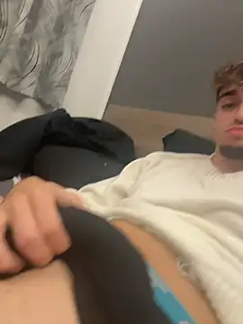 Snapshot of rich_papi chatting on December 2025 07:20:01 PM rich papi online show from December 2025 07:20:01 PM