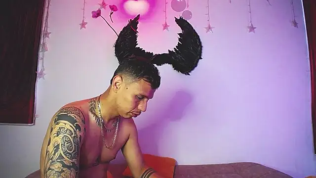 Snapshot of Noha_and_Iam chatting on March 2026 12:31:01 PM Noha and Iam online show from March 2026 12:31:01 PM