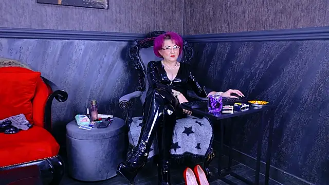 IsabelaConte online show from March 2026 07:15:01 PM