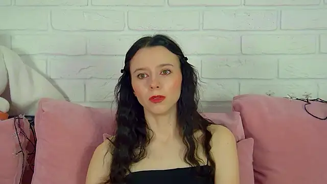 ArinaKubrick online show from January 2026 04:21:02 PM