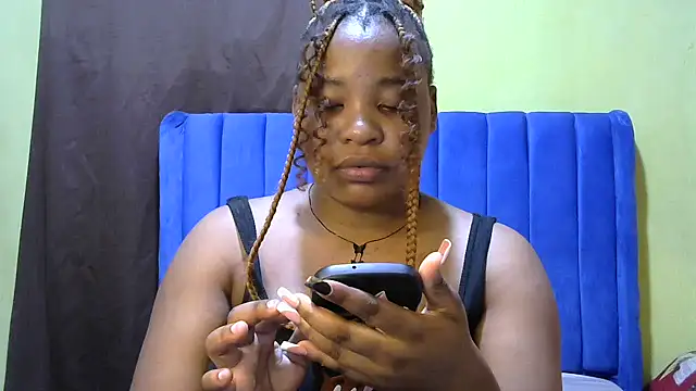 Snapshot of Trapp_Queen chatting on December 2025 05:29:01 PM Trapp Queen online show from December 2025 05:29:01 PM