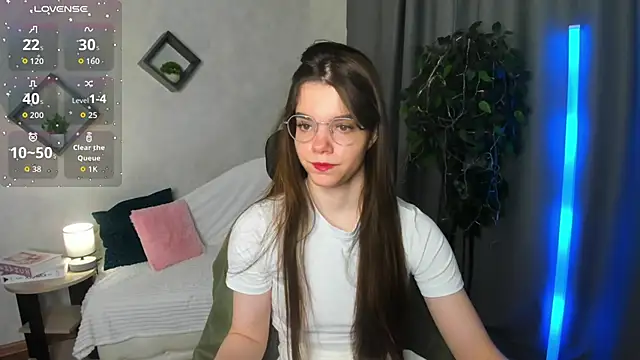 miss  evelyne online show from December 2025 01:38:02 AM