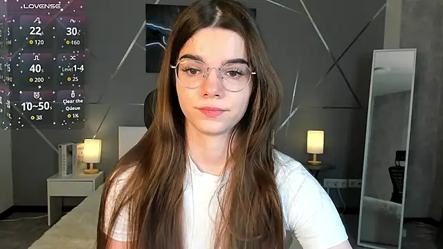 miss  evelyne online show from February 2026 01:22:01 AM