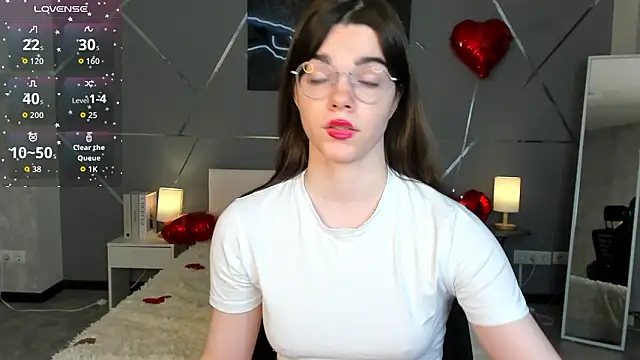 miss  evelyne online show from February 2026 01:04:01 AM