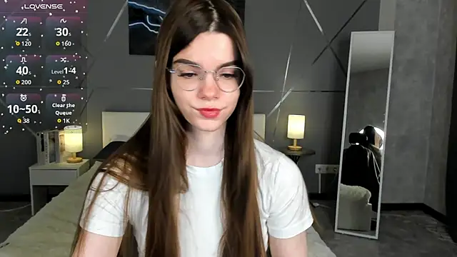 miss  evelyne online show from December 2025 01:28:01 AM