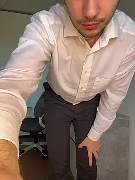 Lovebackground online show from March 2026 09:13:02 AM