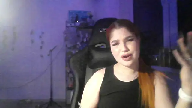 Lilfiregirl online show from December 2025 11:11:02 PM