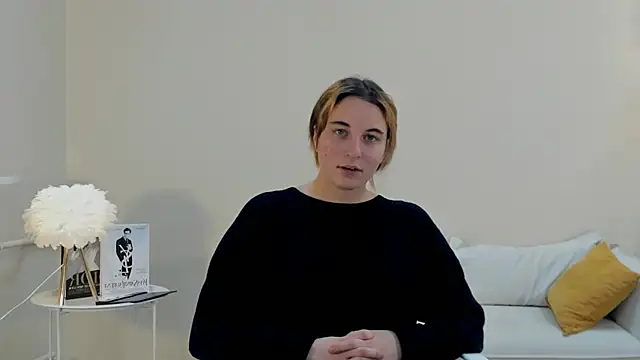 Snapshot of VeniceMostrom chatting on December 2025 01:15:01 PM VeniceMostrom online show from December 2025 01:15:01 PM